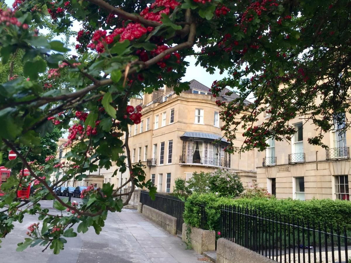 Grosvenor Apartments In Bath - Great For Families, Groups, Couples, 80 Sq M, Parking ภายนอก รูปภาพ