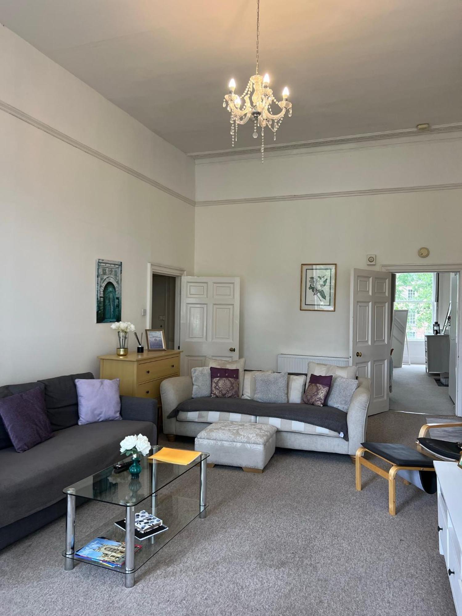 Grosvenor Apartments In Bath - Great For Families, Groups, Couples, 80 Sq M, Parking ภายนอก รูปภาพ