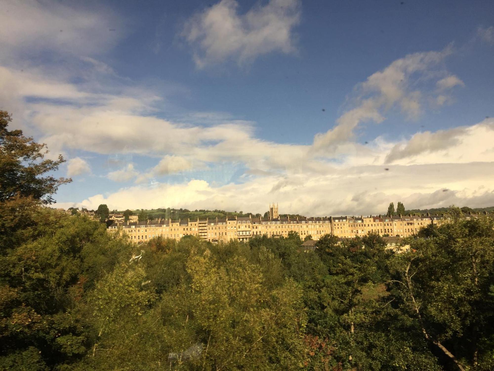 Grosvenor Apartments In Bath - Great For Families, Groups, Couples, 80 Sq M, Parking ภายนอก รูปภาพ