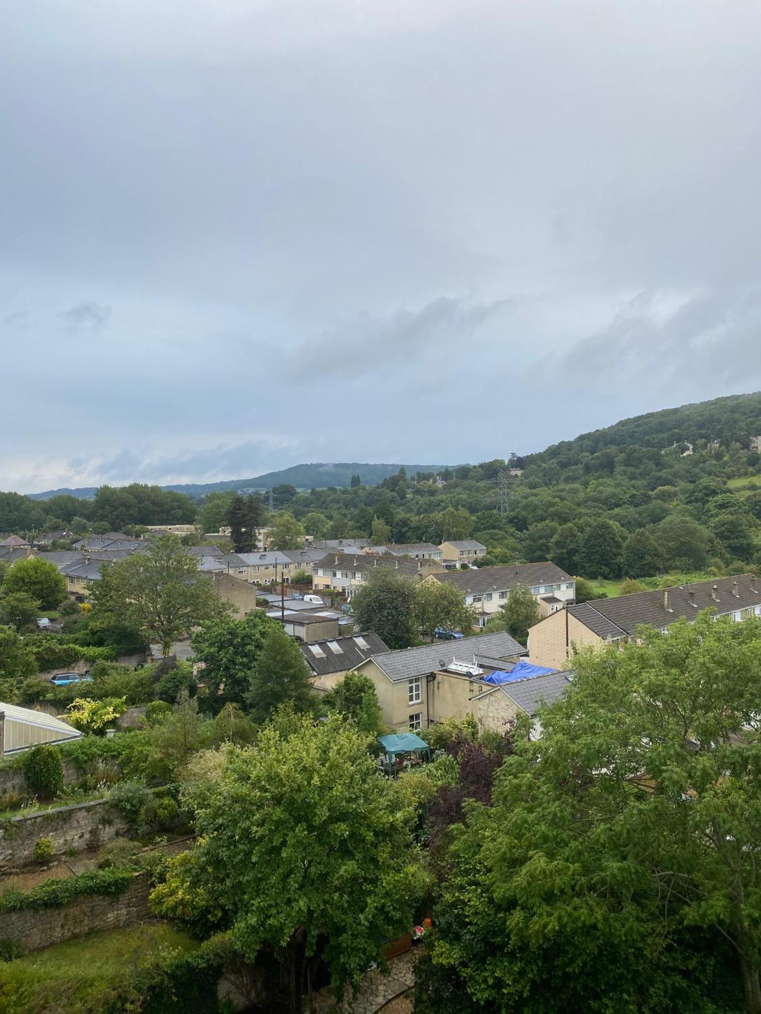Grosvenor Apartments In Bath - Great For Families, Groups, Couples, 80 Sq M, Parking ภายนอก รูปภาพ