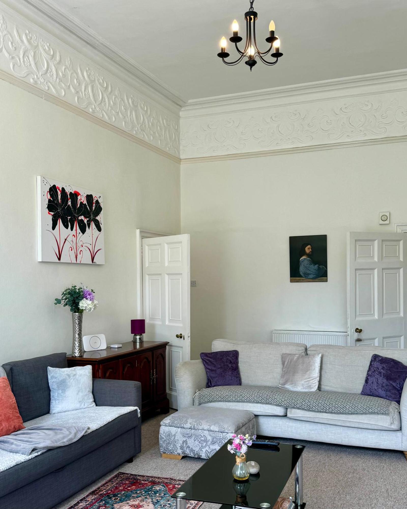 Grosvenor Apartments In Bath - Great For Families, Groups, Couples, 80 Sq M, Parking ภายนอก รูปภาพ